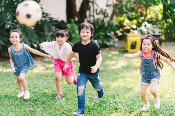 Các Hoạt Động Trải Nghiệm Giúp Trẻ Phát Triển Toàn Diện: Chìa Khóa Vàng Tại Mầm Non Hải Long